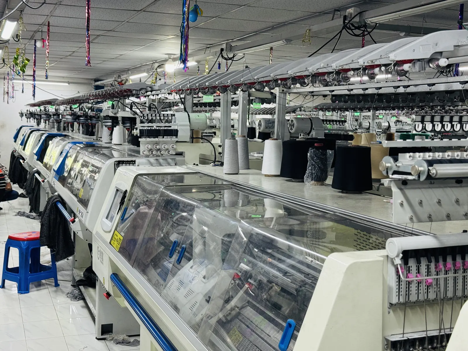 Automatic knitting machinery